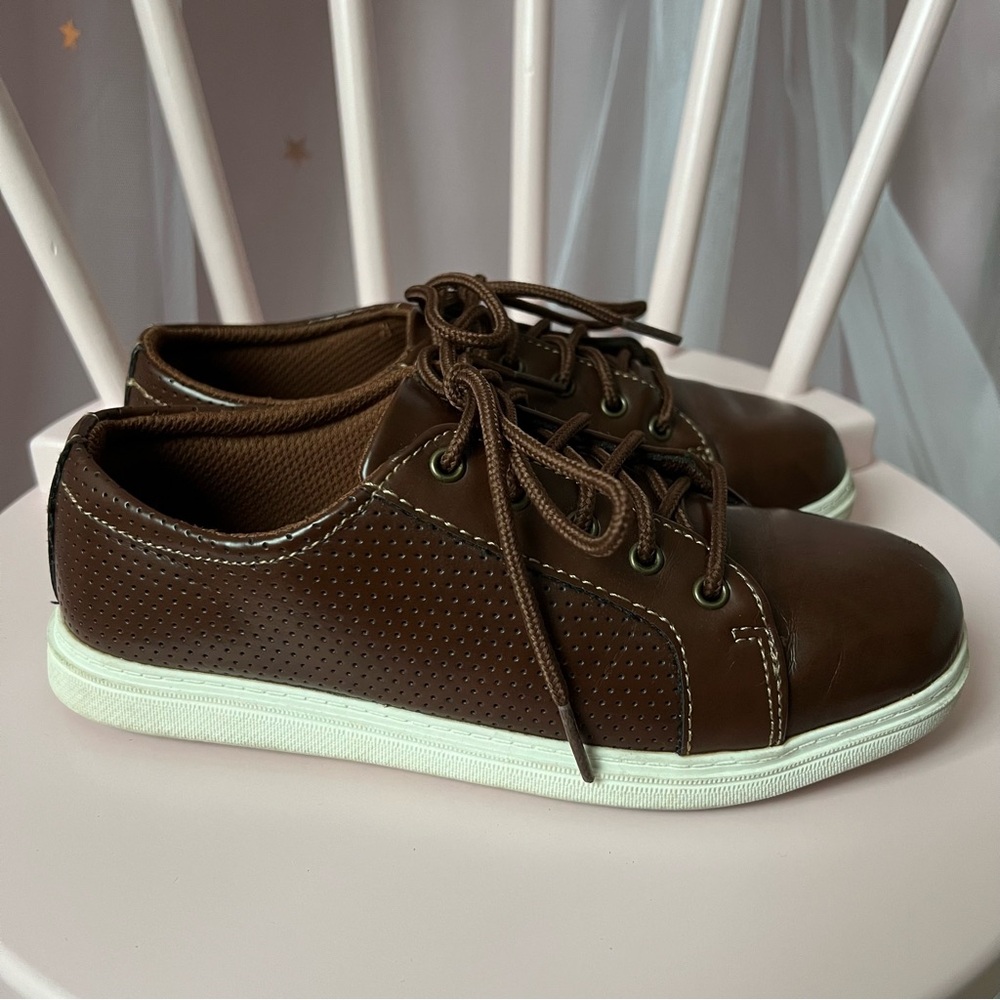 American Eagle Boys’ Liam Perforated Casual Brown Shoes